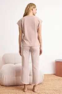 TRENDYOLMİLLA Powder Pink Stripe Detailed Printed Lycra Soft Touch Knitting Pajama Set - Image 4