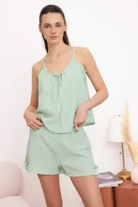 TRENDYOLMİLLA Green Plaid / Checkered seersucker Weaving Pajama Set