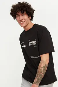 MAN Black Oversized/Wide Cut Crew Neck Text Printed 100% Cotton T-Shirt - Image 3