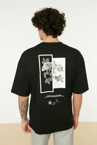 MAN Black Oversized/Wide Cut Crew Neck Back Printed 100% Cotton Short Sleeve T-Shirt - Image 3