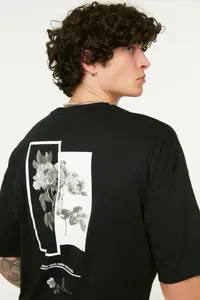MAN Black Oversized/Wide Cut Crew Neck Back Printed 100% Cotton Short Sleeve T-Shirt - Image 4