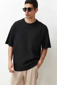MAN Basic Anthracite Oversized/Wide Cut textured Waffle Short Sleeve T-Shirt - Image 3