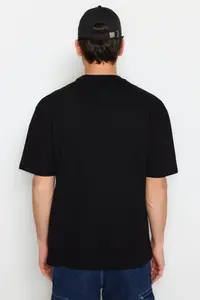 MAN Black Basic 100% Cotton relaxed/Rahat Kesim T-Shirt - Image 2