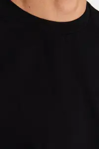 MAN Black Basic 100% Cotton relaxed/Rahat Kesim T-Shirt - Image 5