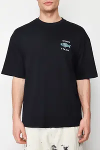 MAN Black Oversized/Wide Cut 100% Cotton Velvet Texture Printed T-Shirt - Image 7