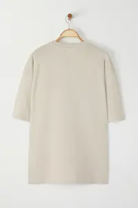 MAN Stone Oversized 100% Cotton Crew Neck Minimal Text Printed Tok Material T-Shirt - Image 9