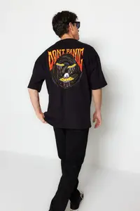 MAN Black Oversized/Wide Cut Space Printed 100% Cotton T-Shirt - Image 3