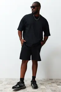 MAN Plus Size Black Oversized/Wide Cut Comfortable Basic 100% Cotton T-Shirt - Image 3