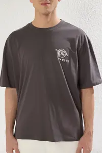 MAN Anthracite Oversized/Wide Cut Far East Printed 100% Cotton T-Shirt - Image 6