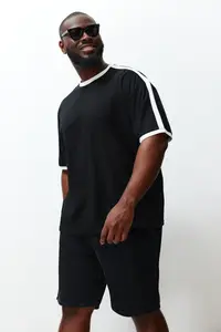 MAN Plus Size Black Oversized/Wide Cut Contrast Detailed 100% Cotton T-Shirt