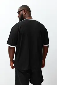 MAN Plus Size Black Oversized/Wide Cut Contrast Detailed 100% Cotton T-Shirt - Image 6