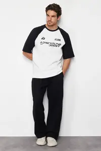 MAN Black Oversized/Wide Cut 100% Cotton Printed Tok Material T-Shirt - Image 3