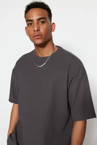 MAN Plus Size Basic Gray Oversized/Wide Cut textured Wrinkle-Free Ottoman T-Shirt - Image 3