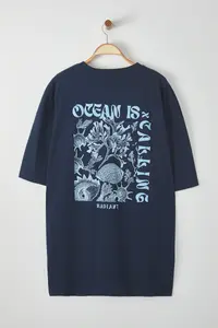 MAN Plus Size Navy Blue Oversized/Wide Cut Fluffy Text Printed 100% Cotton T-Shirt - Image 3