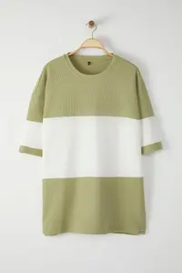 MAN Mint Plus Size Oversized/Wide Cut Color Blocked textured T-Shirt - Image 2
