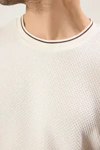 MAN White Regular/Normal Kesim textured Knitwear Banded T-Shirt - Image 7