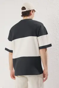 MAN Anthracite Oversized/Wide Cut Color Blocked textured T-Shirt - Image 4
