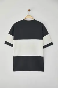 MAN Anthracite Oversized/Wide Cut Color Blocked textured T-Shirt - Image 6