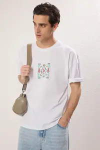 MAN White Oversized Printed 100% Cotton T-Shirt - Image 2