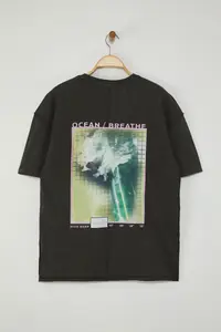 MAN Black Oversized/Wide Cut Printed T-Shirt with Stitching Detail - Image 5