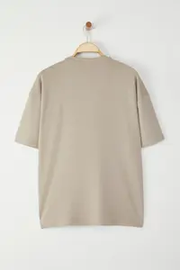 MAN Stone Oversized / Wide Cut Metal Label Detailed interlock T-Shirt - Image 8