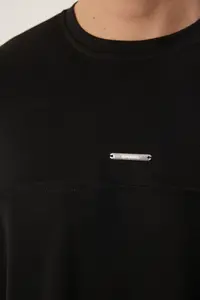MAN Black Oversized / Wide Cut Metal Label Detailed interlock T-Shirt - Image 4