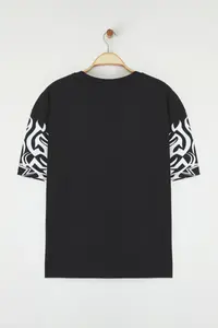 MAN Black Oversized Printed 100% Cotton T-Shirt - Image 7