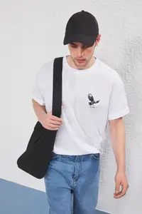 MAN White-Black Oversized/Wide Cut 2 Sets Pack Kartal Print-Plain 100% Cotton T-Shirt - Image 4