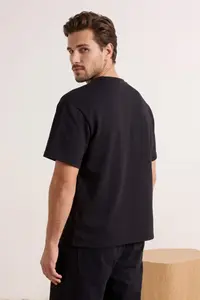 MAN Black Wardrobe Essentials Low Shoulder Regular Fit Basic T-Shirt