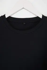 MAN Black Wardrobe Essentials Low Shoulder Regular Fit Basic T-Shirt - Image 5