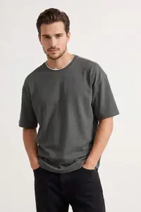 MAN Anthracite Oversized/Wide Cut textured T-Shirt