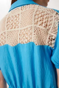 Happiness İstanbul Women Blue Lace Detailed Crop Shirt - Image 4