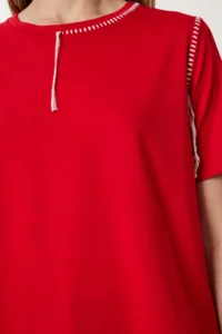 Happiness İstanbul Women's Red Contrast Stitching Detailed Knitted T-Shirt - Image 4