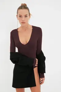 TRENDYOLMİLLA Brown Deep V-Neck snaps Knitting Bodysuit .D.0084 - Image 3