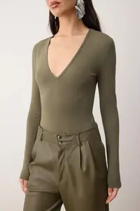 TRENDYOLMİLLA Khaki Deep V-Neck snaps Knitting Bodysuit .D.0084 - Image 3