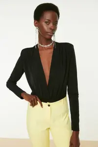TRENDYOLMİLLA Black Double breasted Yaka Knitting Bodysuit .D.0161 - Image 2
