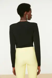 TRENDYOLMİLLA Black Double breasted Yaka Knitting Bodysuit .D.0161 - Image 6