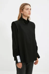 TRENDYOLMİLLA X Sagaza Studio Black Ruffle Detailed Weaving Poplin Shirt - Image 2