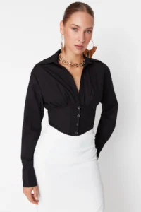 TRENDYOLMİLLA Black Crop Lined Corset Detailed Weaving Poplin Shirt - Image 4