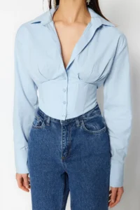 TRENDYOLMİLLA Mavi Crop Lined Corset Detailed Weaving Poplin Shirt - Image 4