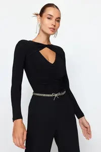 TRENDYOLMİLLA Black Cut Out/Window Detailed Knitting Bodysuit .D.00000 - Image 3