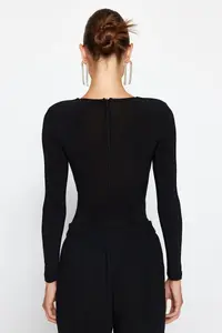 TRENDYOLMİLLA Black Cut Out/Window Detailed Knitting Bodysuit .D.00000 - Image 6