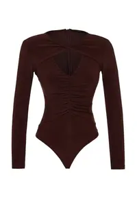 TRENDYOLMİLLA Brown Cut Out/Window Detailed Knitting Bodysuit .D.00001 - Image 7