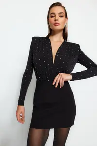 TRENDYOLMİLLA Black Stone padded Knitting Bodysuit .D.00043 - Image 5