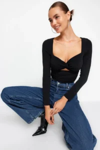 TRENDYOLMİLLA Black Cut Out/Window Detailed Knitting Blouse - Image 3