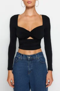 TRENDYOLMİLLA Black Cut Out/Window Detailed Knitting Blouse - Image 4