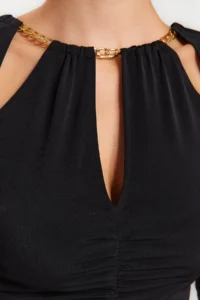 TRENDYOLMİLLA Black Window/Cut Out Detailed with accessories Knitting Blouse - Image 5