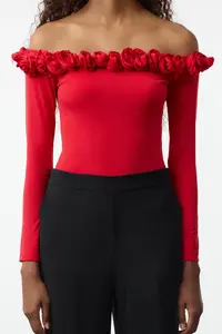 TRENDYOLMİLLA Red Rose Detailed Knitting Bodysuit .D.00015 - Image 3