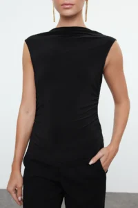 TRENDYOLMİLLA Black Back Detailed Chain with accessories Off-Shoulder Neck Knitting Blouse - Image 3