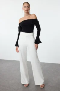 TRENDYOLMİLLA Black Carmen Collar Binding Detailed Spanish Arm Knitting Chic Blouse - Image 4